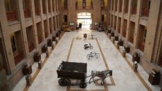 Tahran İletişim Müzesi ziyaretçilerini yolculuğa çıkarıyor