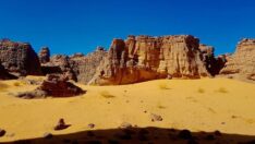 Tassili Najjer’de bir noktadan diğerine gitmek 6 saat sürüyor