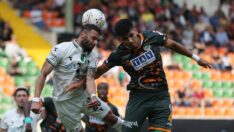 Alanyaspor, Sakaryaspor’u 3 golle geçip turladı