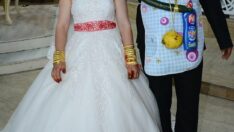 Arkadaşları damada bulaşık deterjanı ve süngeri taktı