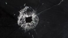 Bilim insanları laboratuvarda kara delik oluşturdu