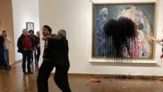 Çevre aktivistleri Gustav Klimt’in eserine saldırdı