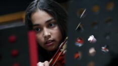 Çocuklar ‘Barış Orkestrası’nda duayenlerle sahne alıyor