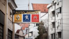 İran Fransız otomobillerin ithalatını yasakladı