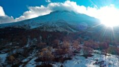 Küçük Ağrı Dağı beyaza büründü