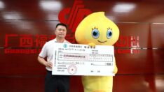 Lotodan 30 milyon dolar kazandı: Eşine ve çocuklarına söylemedi