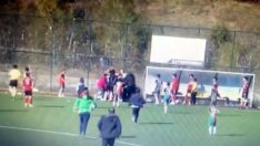 Maçta antrenörler tekme tokat kavga etti!