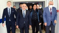 Mehmet Büyükekşi Mehmet Çakır’ı hastanede ziyaret etti