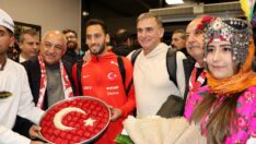 Millilere Gaziantep’te davullu, baklavalı karşılama