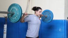 Sakatlıktan kurtulan Sara Yenigün 3 altın madalya aldı