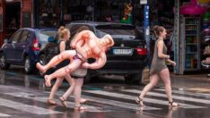 Turistik beldede seks oyuncağı yasağı