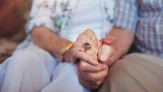 Ünlü doktor ölüme saatler kala vücutta görülen değişimleri sıraladı