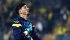Fenerbahçe kalecisi Altay Bayındır bel ağrısından kurtulamadı