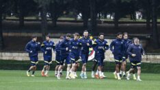 Fenerbahçe’nin Antalya kampı kadrosu belli oldu