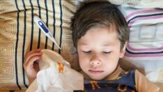 İngiliz hükümetinden Strep A uyarısı: ‘Bu belirtiler varsa çocuğunuzu okula göndermeyin’