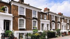 İngiltere’de konut fiyatları son 14 yılın en sert düşüşünü kaydetti