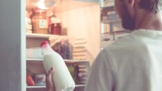 “Tasarruf etmek istiyorsanız sütü buzdolabı kapağına koymayın”