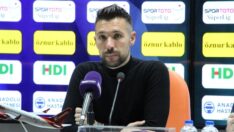 Alanyaspor Teknik Direktörü Francesco Farioli: Bir puan için mutlu olmalıyız
