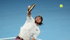 Avustralya Açık’ta Stefanos Tsitsipas zorlanmadan turladı