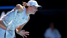 Avustralya Açık’ta Swiatek ve Tsitsipas 4. tura yükseldi