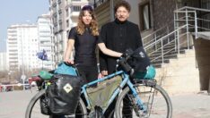 Babasıyla tanışmak için Almanya’dan Kayseri’ye bisikletle geldi