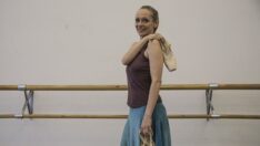 Balerin Strbo savaşta hayata sanatıyla tutundu