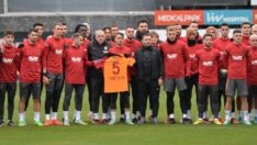 Galatasaray antrenmanında Ahmet Çalık unutulmadı