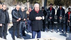 İlhan Cavcav kabri başında anıldı