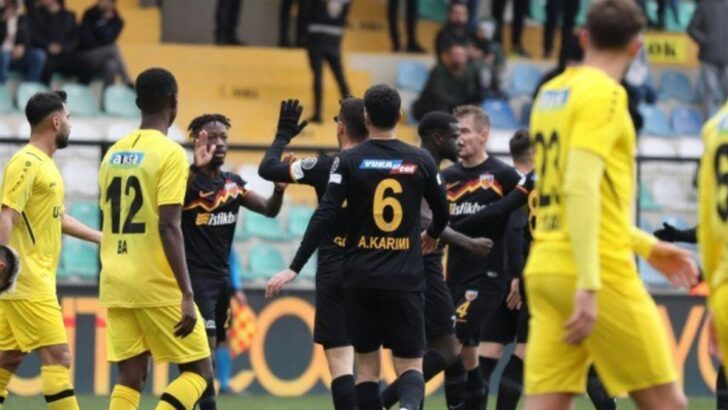 Kayserispor, İstanbulspor karşısında ikinci yarı açıldı: 2-4