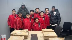 Mbaye Diagne, altyapı oyuncularına krampon dağıttı