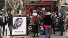 Salvador Dali’nin ölüm yıl dönümünde lokma dağıtıldı