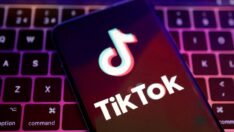 Apple ve Google’dan TikTok’u yasaklamalarını istedi