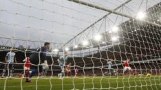 Arsenal puan kayıplarını sürdürdü