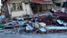 Bahattin Sofuoğlu kaskını depremzedeler için açık artırmaya çıkardı