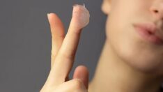 Cildiniz İçin Vazelin Kullanmak Ne Kadar Güvenli?