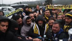 Fenerbahçe taraftarı, Riva’da TFF’yi protesto etti