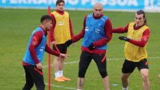 Milli futbolcular deprem bölgesi için AHBAP’a bağış yaptı