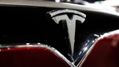 Tesla, 363 bine yakın aracını geri çağırdı