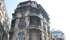 119 yıllık Vlora Han harabeye döndü