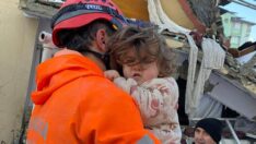 Annesi bulunamayan depremzede bebeklere süt anne aranıyor