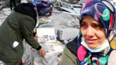 Enkazda hatıralarını arıyor… ‘Küçük bir fotoğraf bile bizim için servet olurdu’