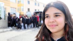 Erzurumlu öğrenciler, depremzede öğrencilere bir minibüs dolusu kitap gönderdi