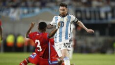 Lionel Messi, Ronaldo ve Ali Daei ile “100’ler kulübü”nde!