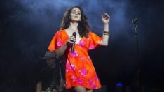 Ünlü şarkıcı Lana Del Rey’den mutlu haber
