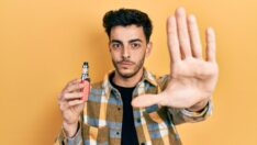 Elektronik sigara, gençlerin sigarayı daha çok içmesine sebep oluyor