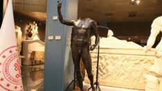 İmparator Septimus eksik başını bekliyor