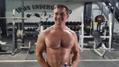 Saatte 3206 şınavla dünya rekoru kırdı