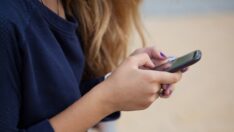 Telefon ekranını kaydırarak yılda ortalama 4,8 kilometrelik içerik tüketiyoruz