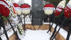 Aşık Veysel vefatının 51. yılında mezarı başında anıldı