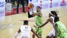 TOFAŞ kaybetmesine rağmen çeyrek finale yükseldi